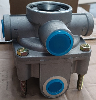 3527AD-010 CAMC Truck Spare Parts Relay Valve 23x12x8 cm