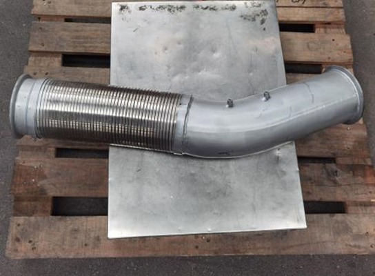 Sinotruk Howo Truck Spare Parts Flexible Tube WG9925540002